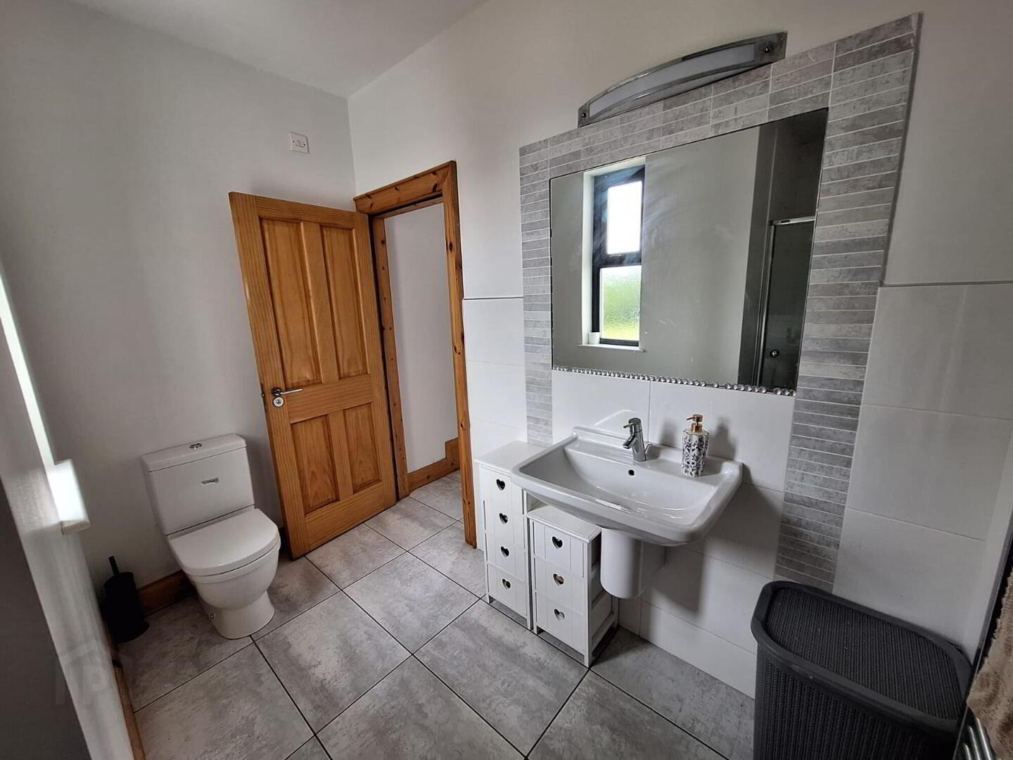 63a Churchfield Road 26 of 75