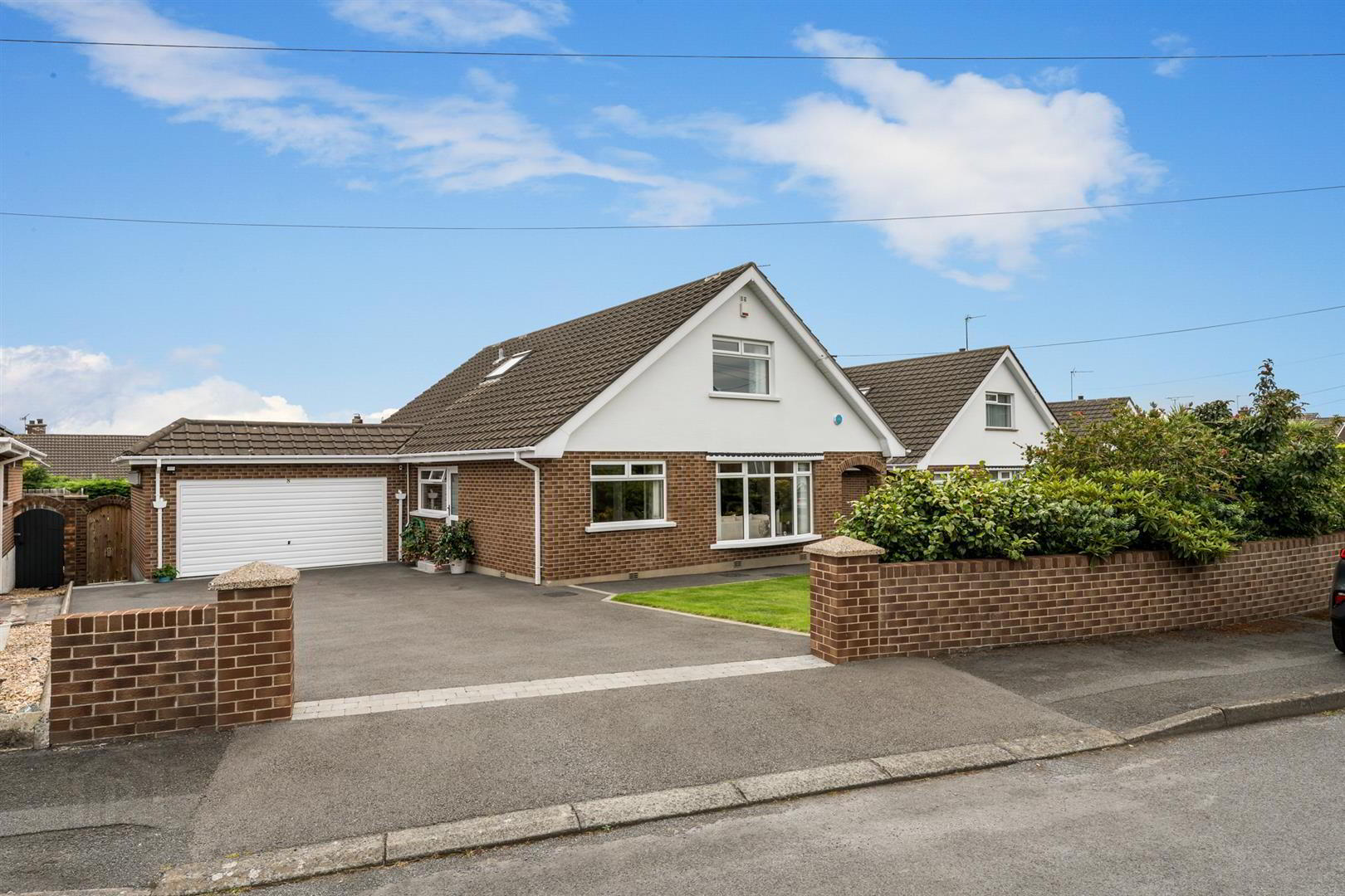 8 Beverley Drive 1 of 33