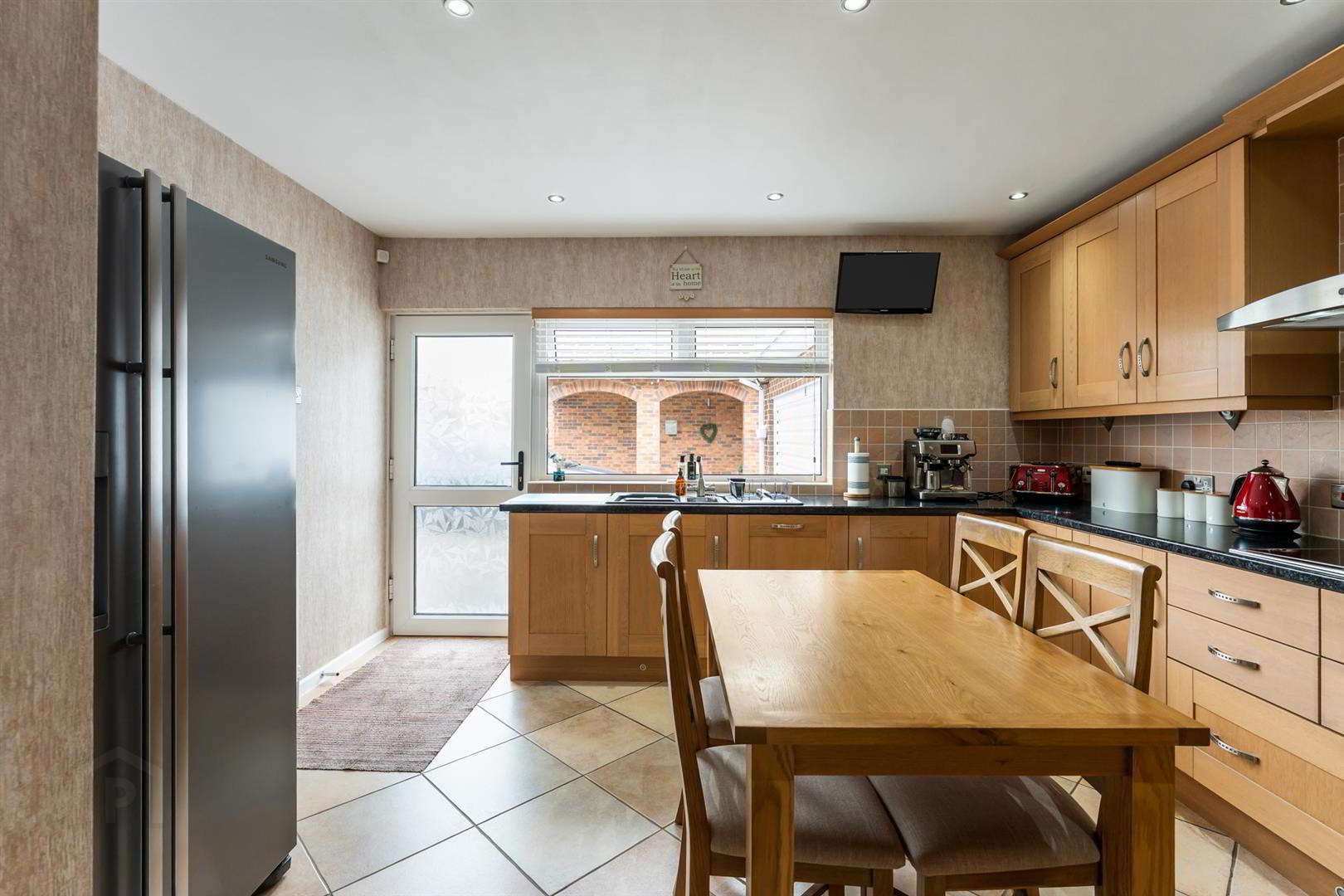 8 Beverley Drive 21 of 33