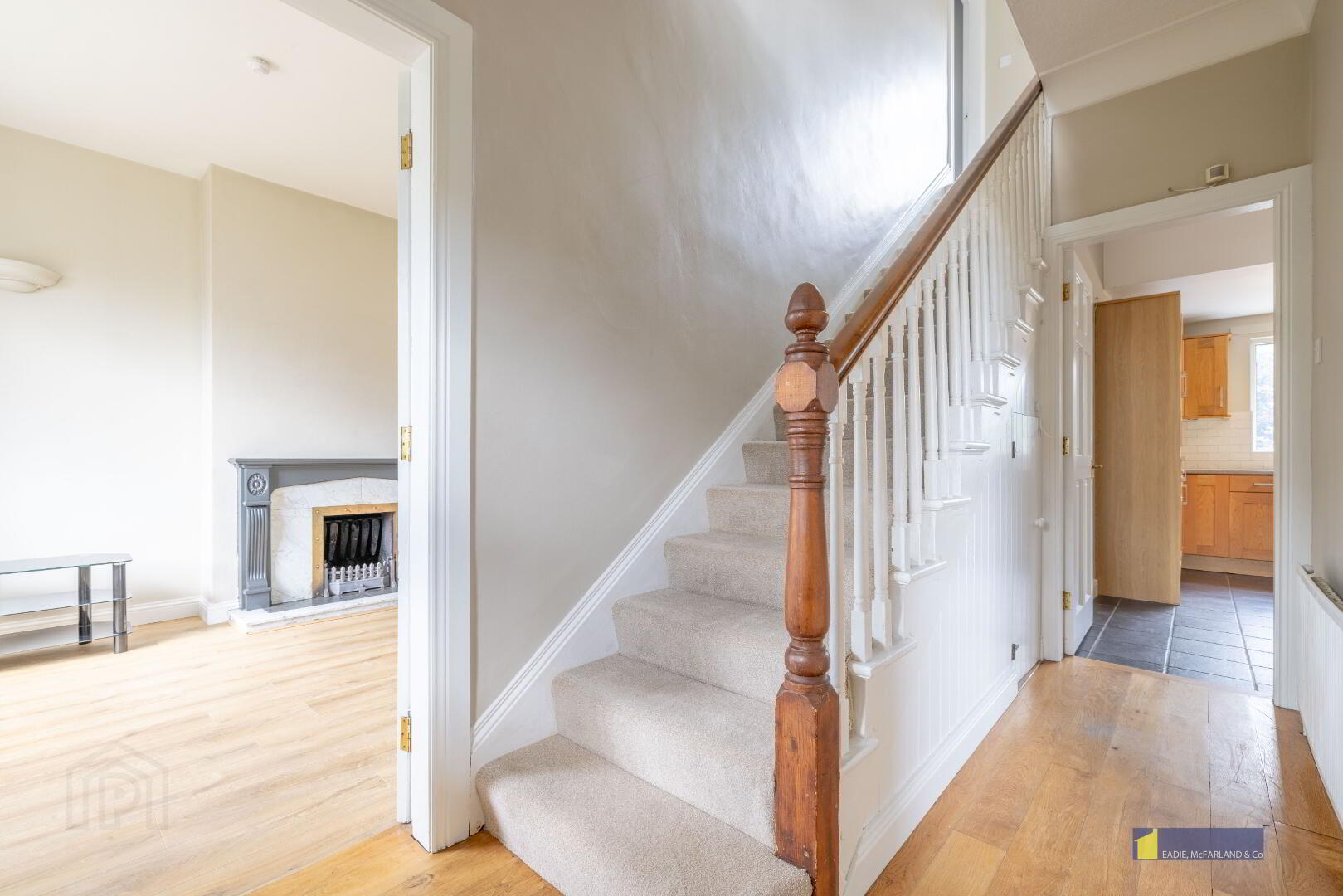 8 Lower Chanterhill Road 3 of 27