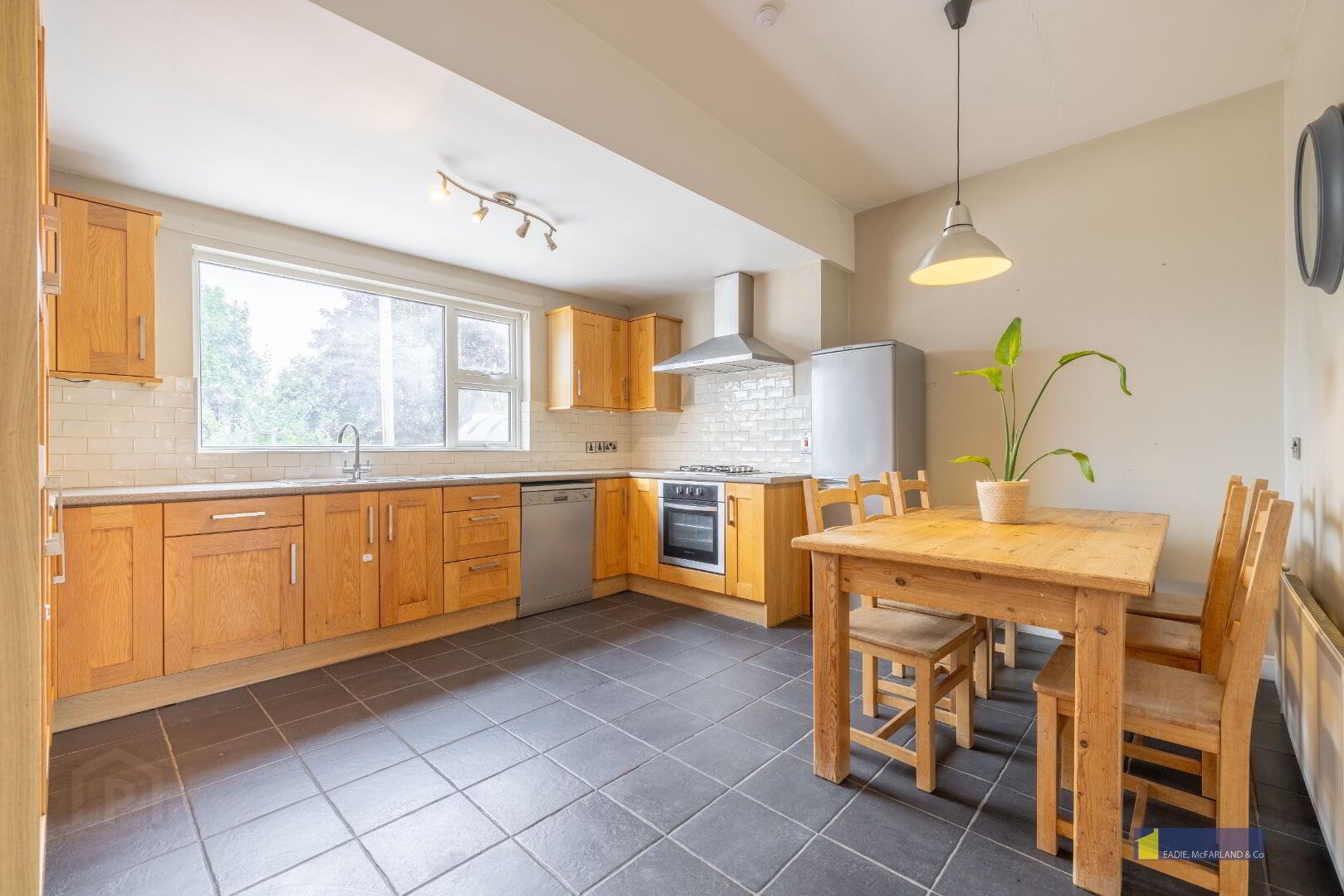 8 Lower Chanterhill Road 8 of 27