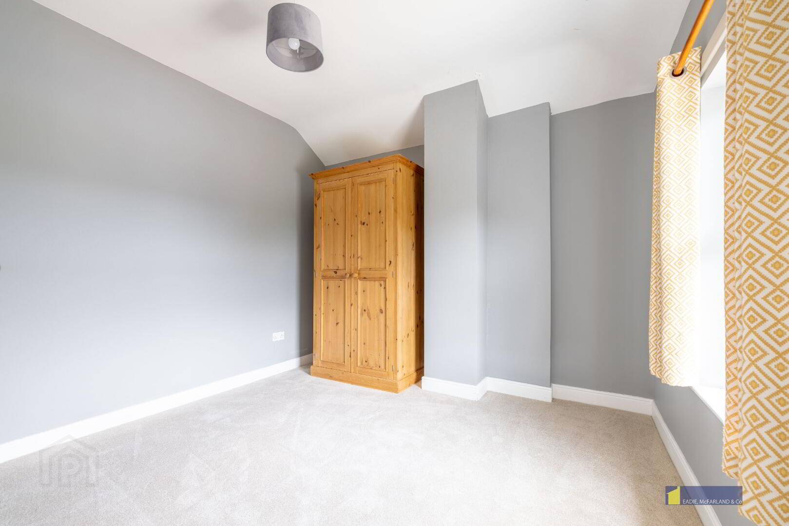 8 Lower Chanterhill Road 16 of 27