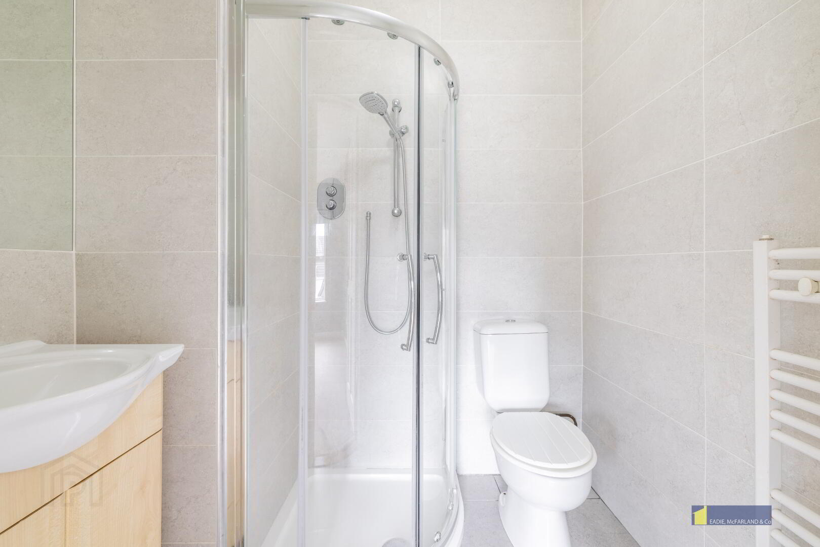 8 Lower Chanterhill Road 15 of 27