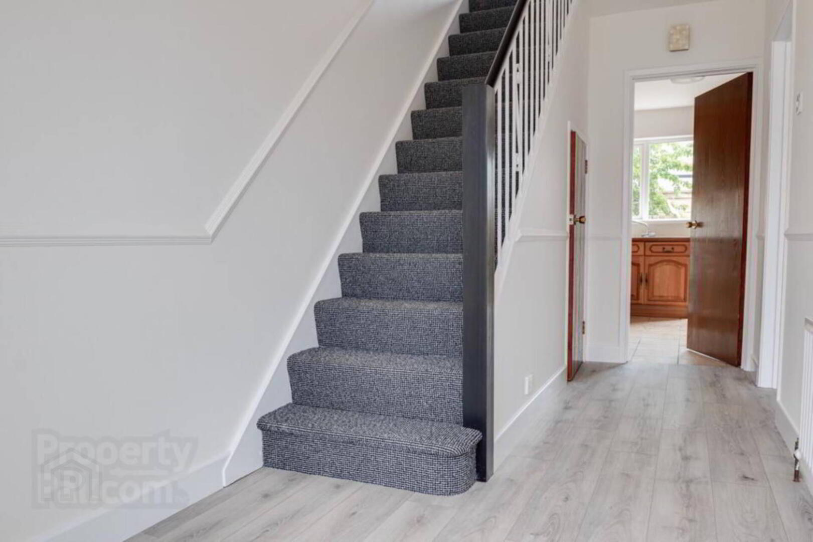 8 Carlton Park 3 of 29