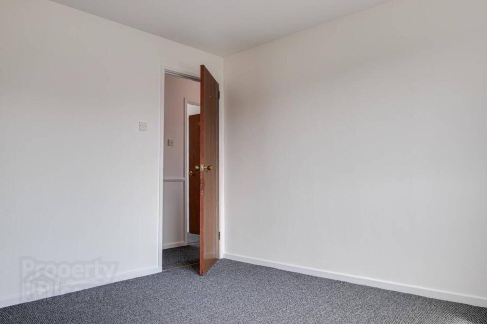 8 Carlton Park 17 of 29