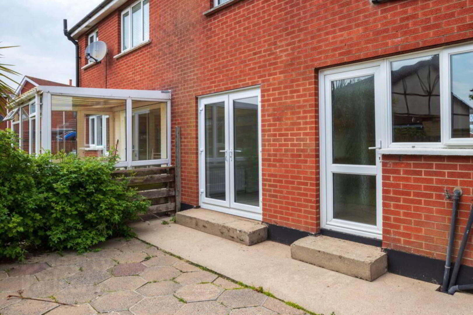 8 Carlton Park 27 of 29