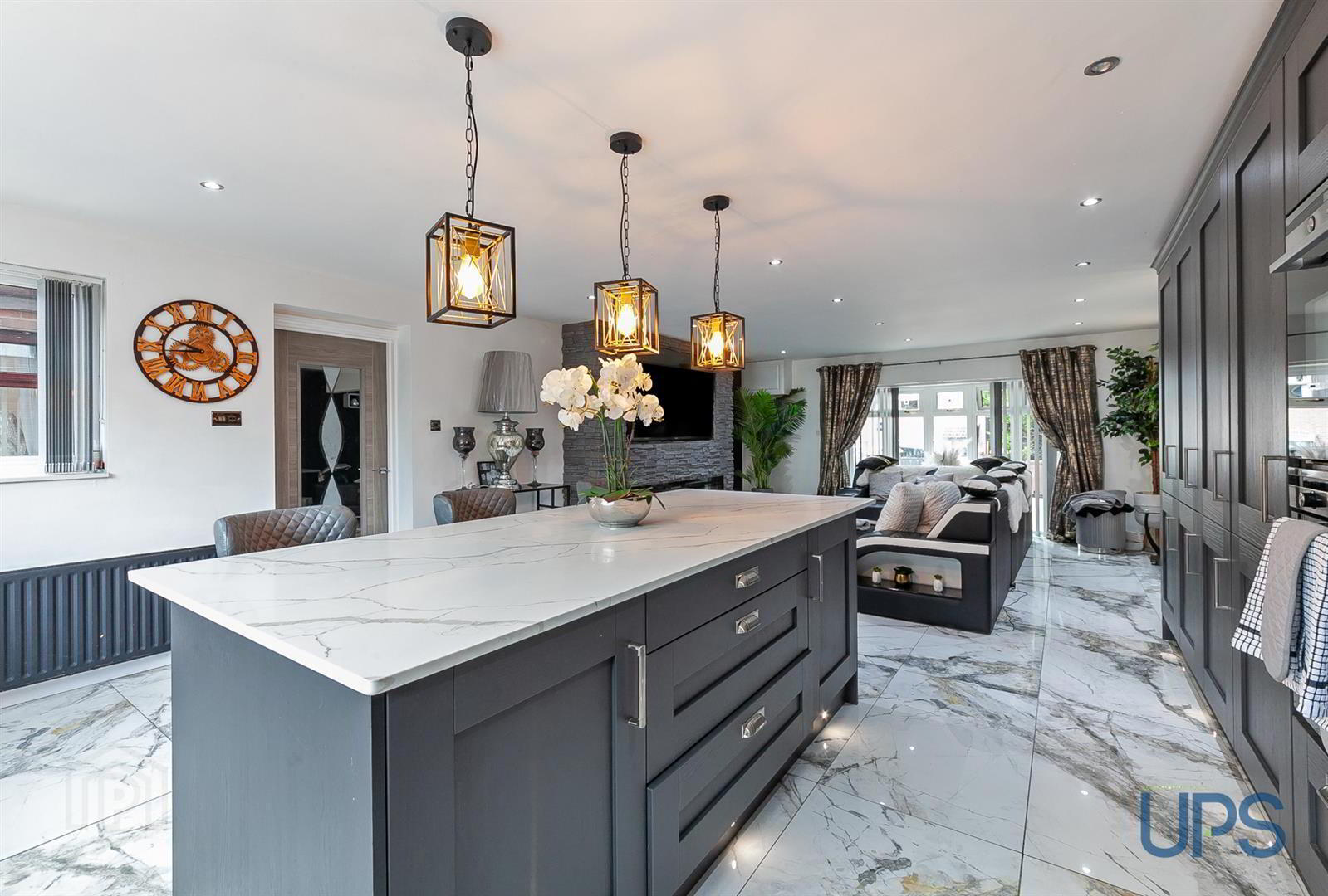 56 Lagmore Grove 5 of 37