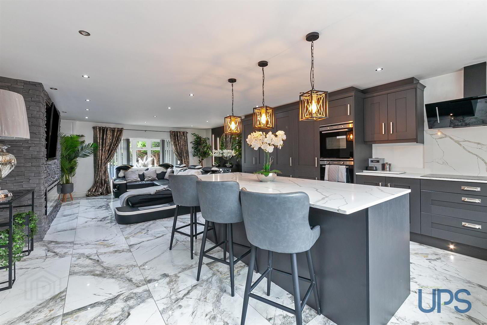 56 Lagmore Grove 4 of 37