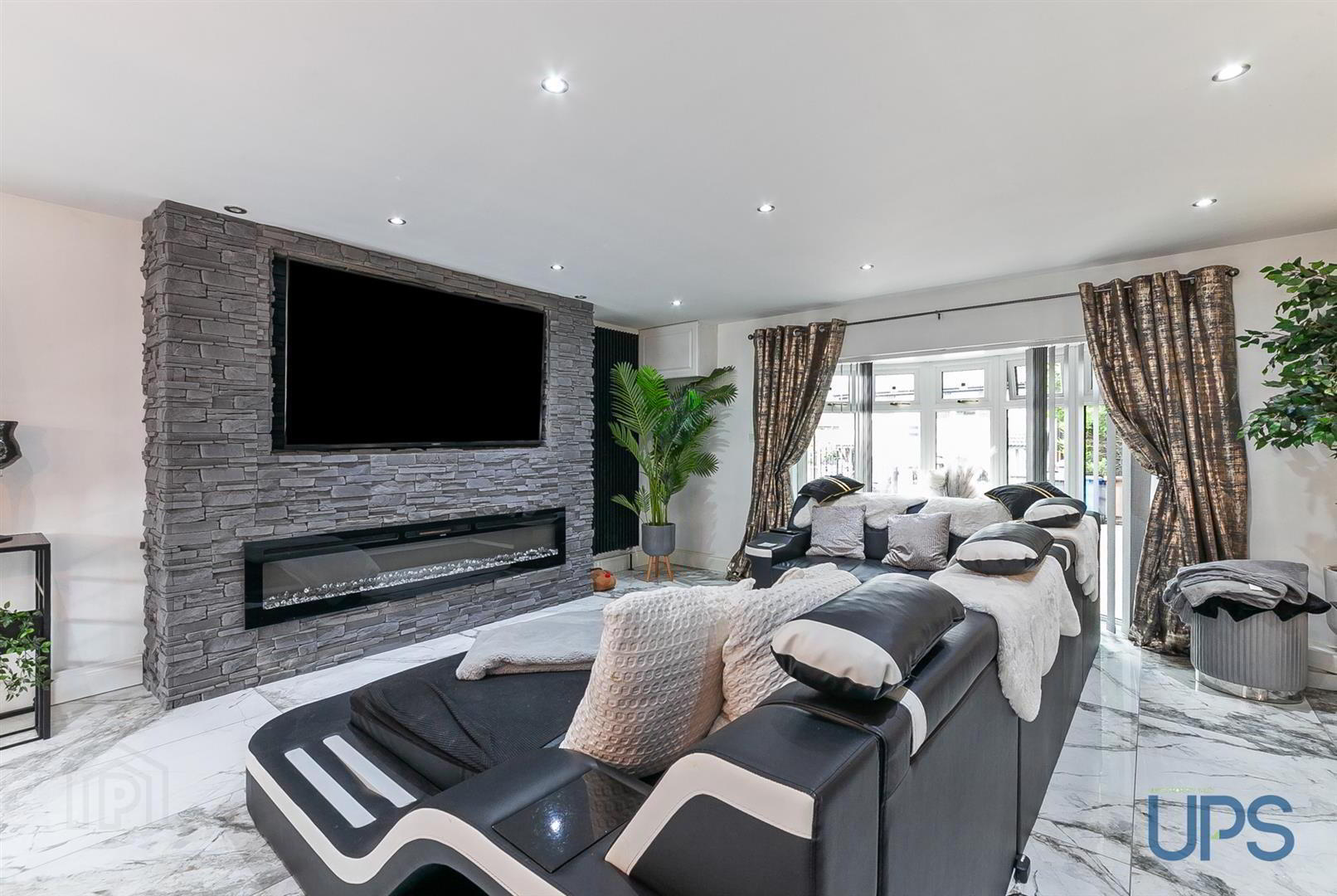 56 Lagmore Grove 7 of 37