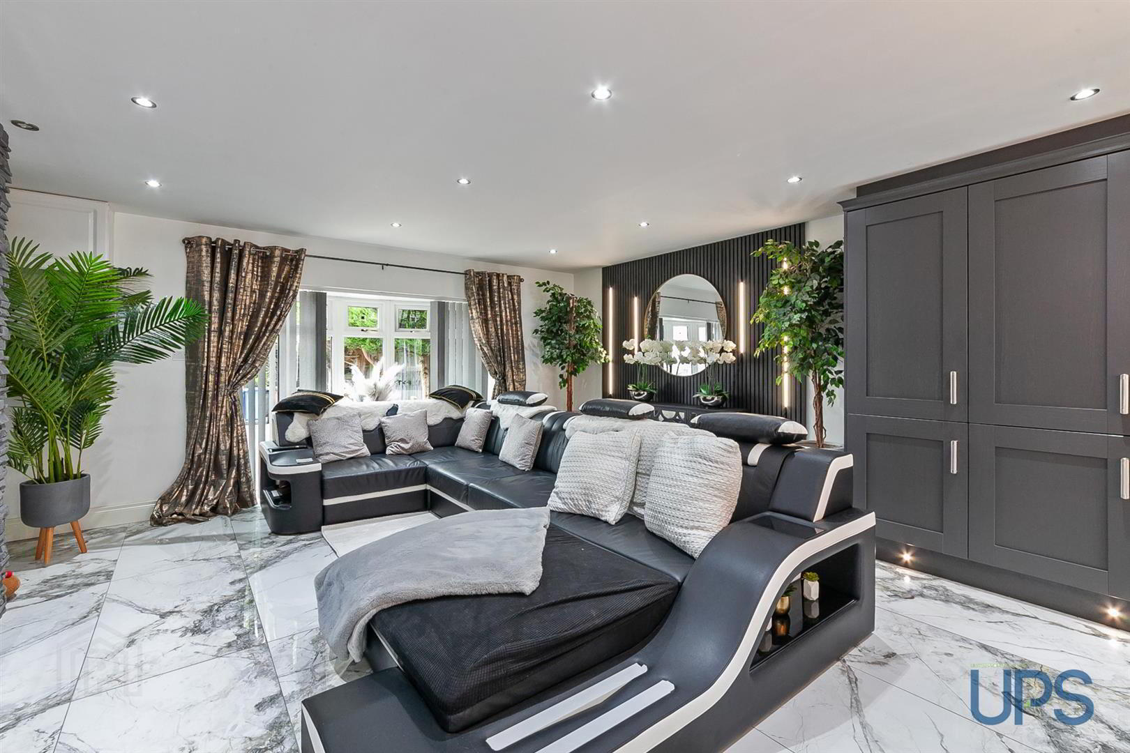56 Lagmore Grove 8 of 37