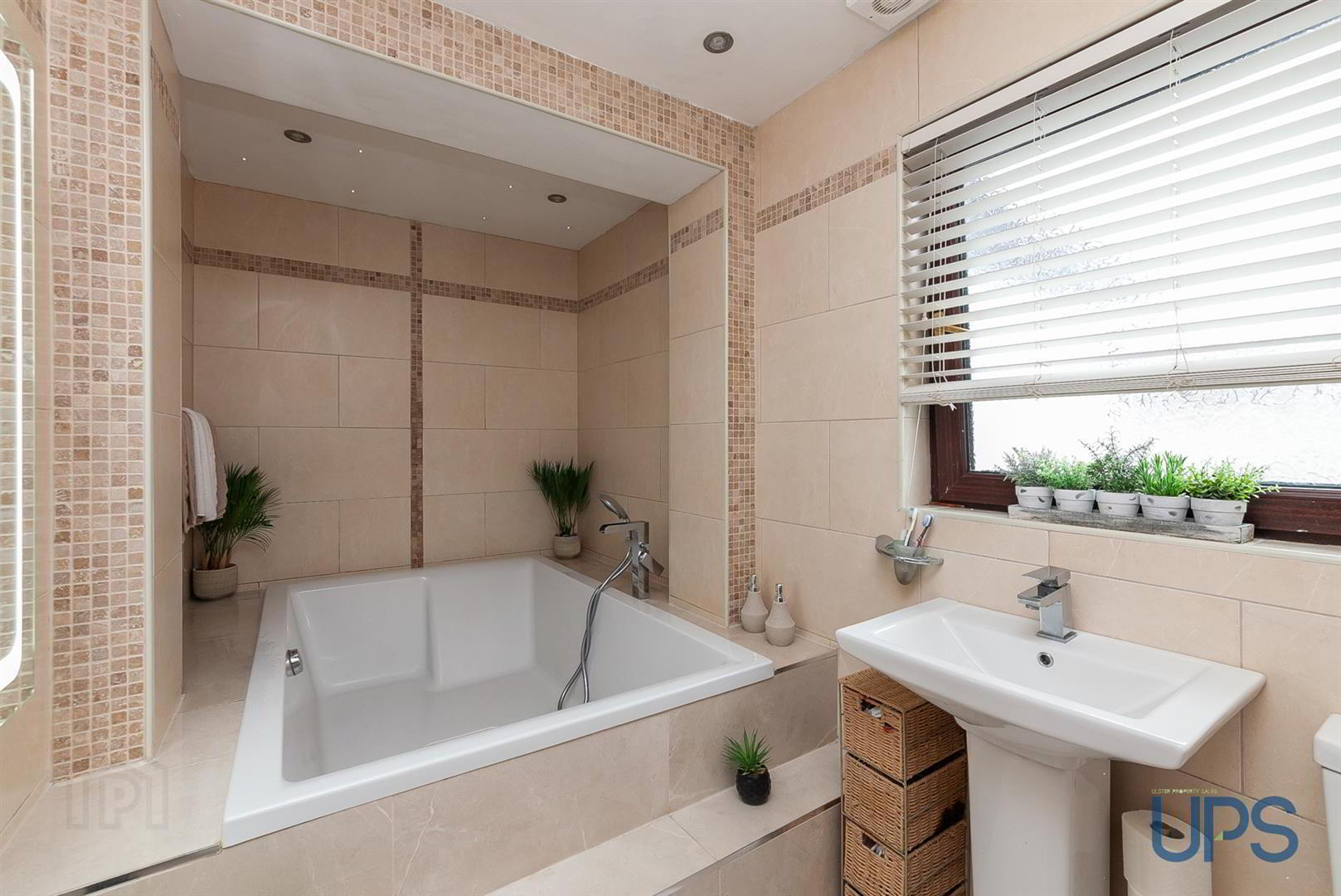 56 Lagmore Grove 31 of 37