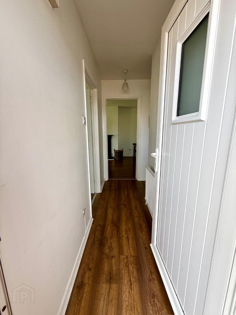 188 Hillcrest 5 of 22