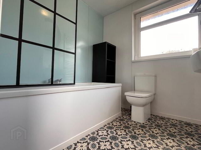 20 Woodlawn Avenue 11 of 15