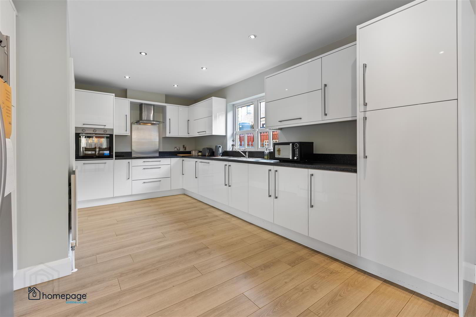 87 Butlers Wharf 10 of 37