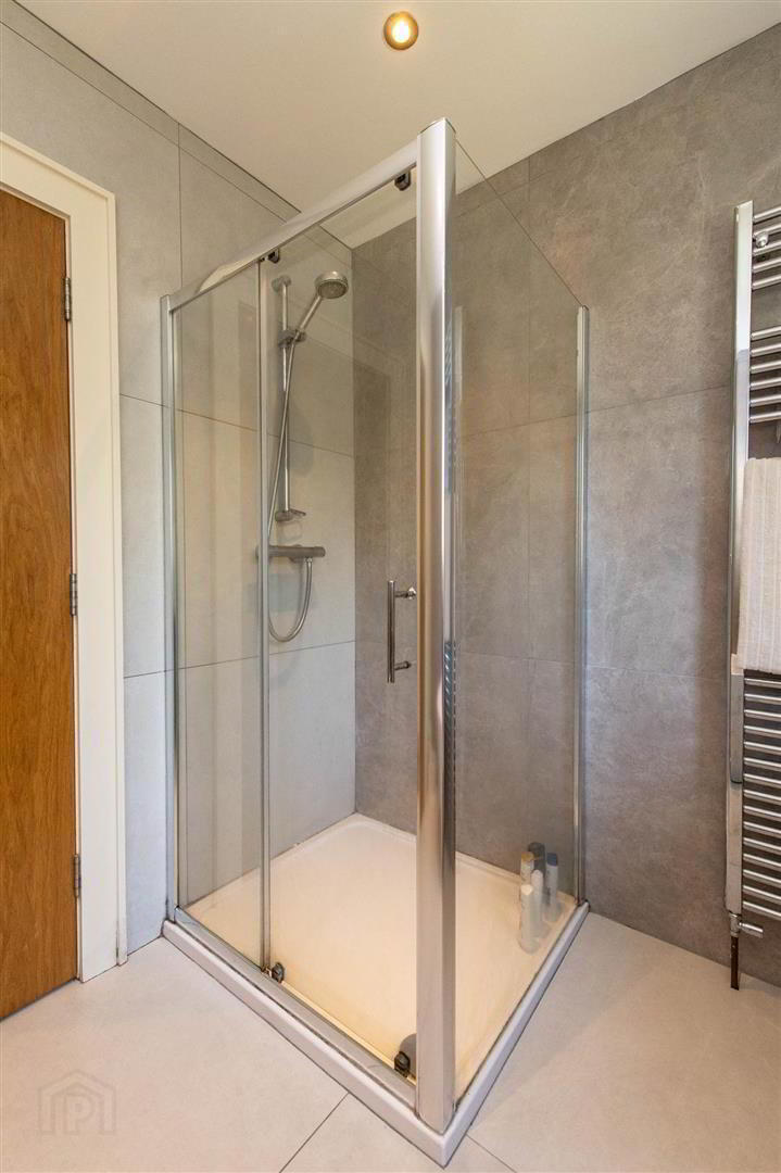 19 Rocksfield View 18 of 27