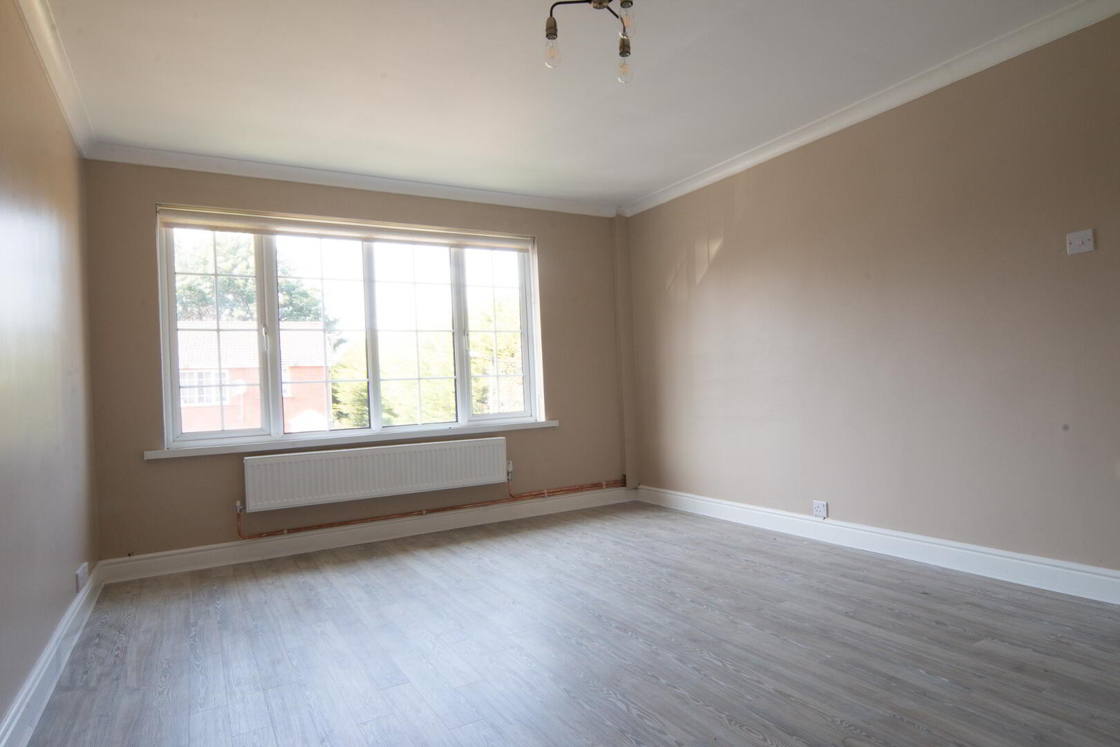 31b Dundonald Heights 3 of 8