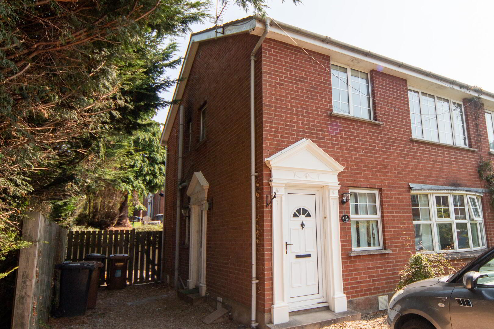 31b Dundonald Heights 1 of 8