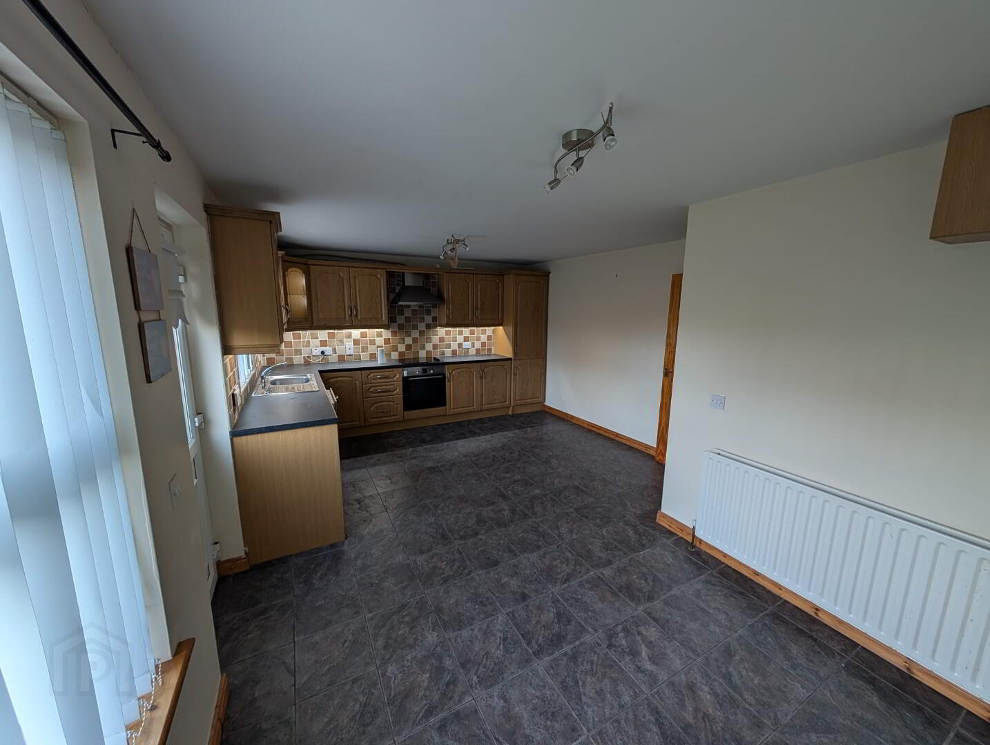 8 Lisgarvagh 2 of 6
