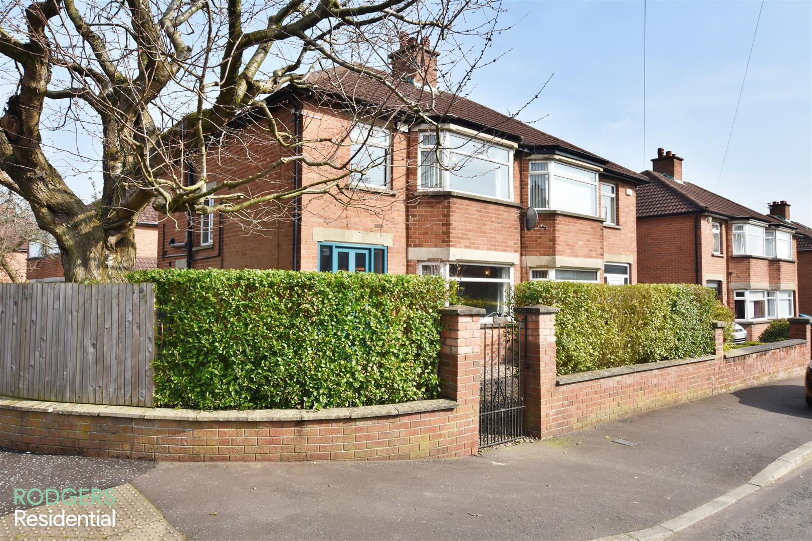 52 Cricklewood Park 2 of 27