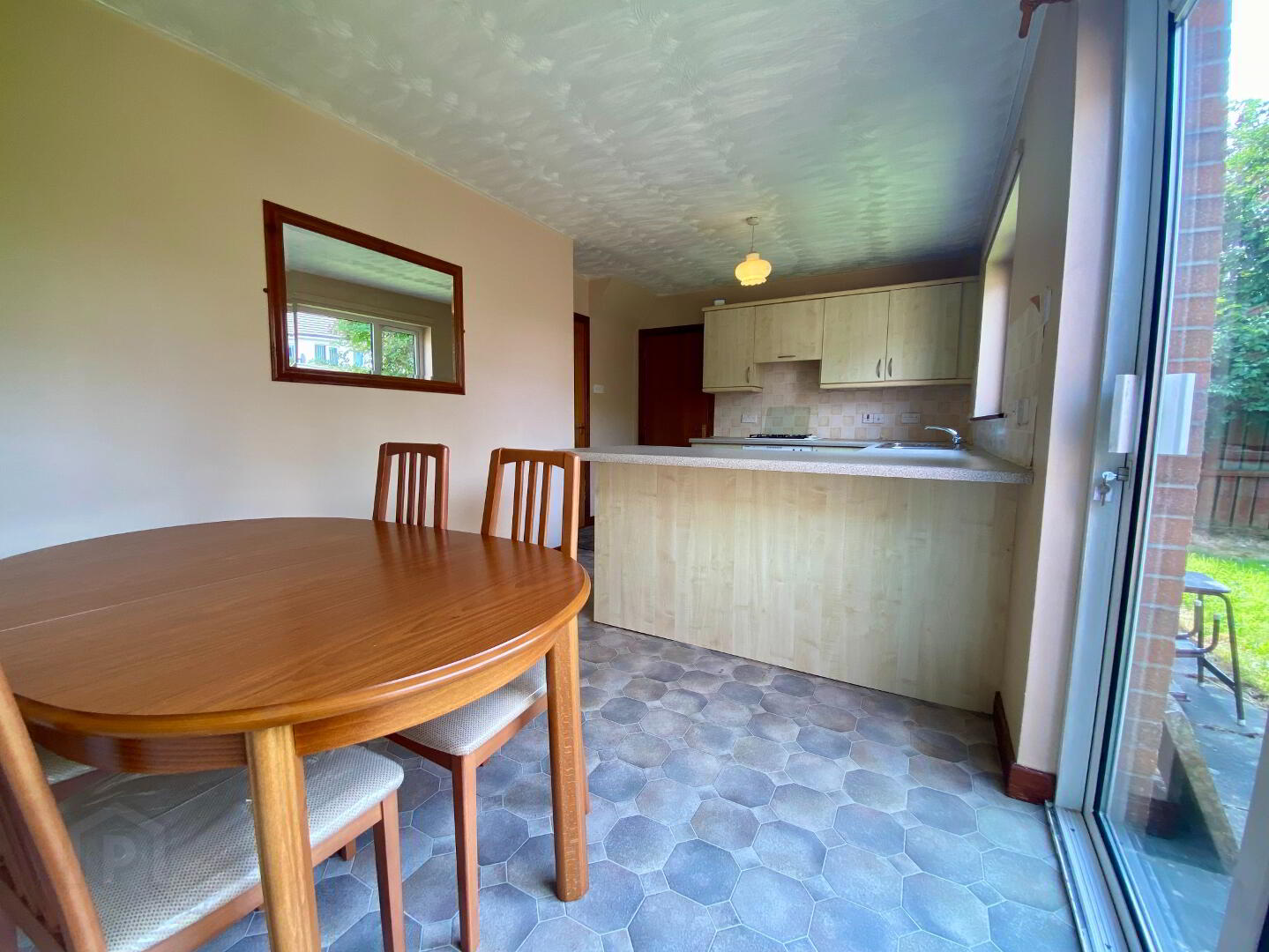 6 Copeland Road 4 of 10