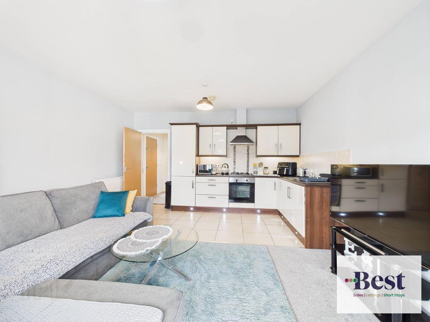37 Corran Mews 6 of 12