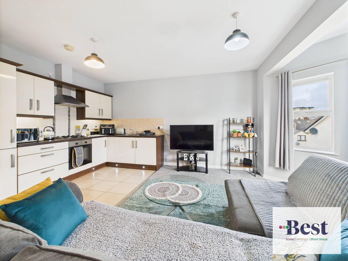 37 Corran Mews 7 of 12