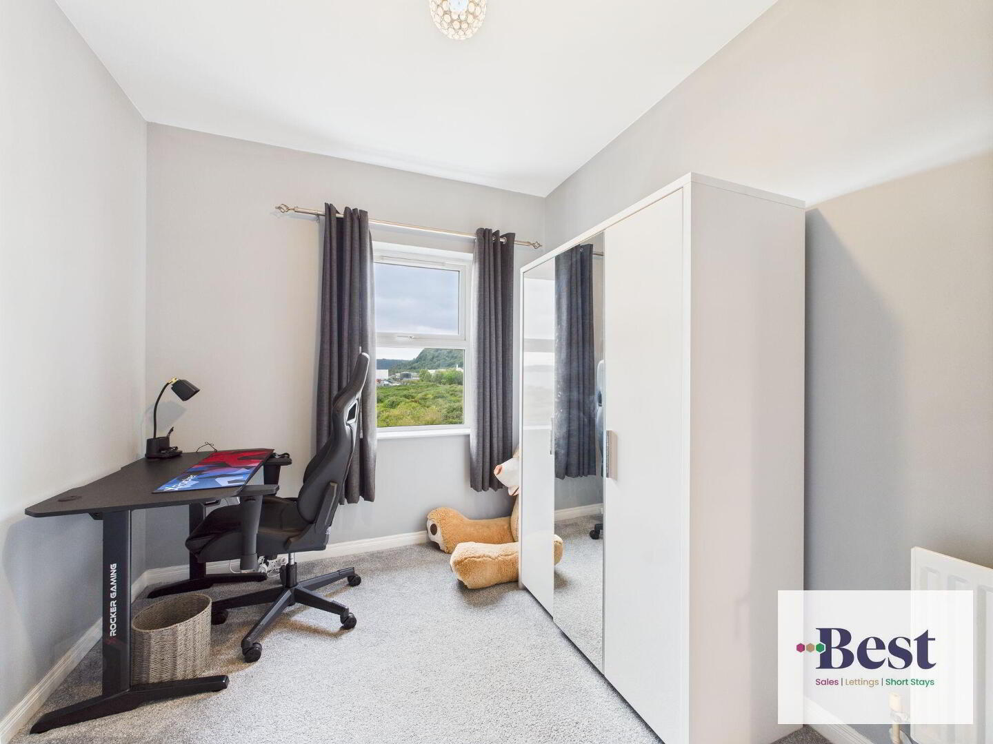 37 Corran Mews 11 of 12