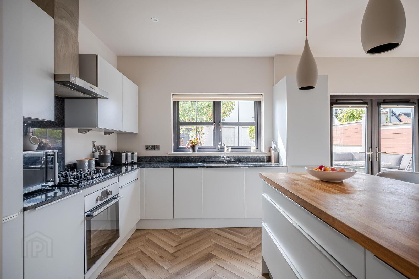 10 Bracken Hill Square 17 of 31