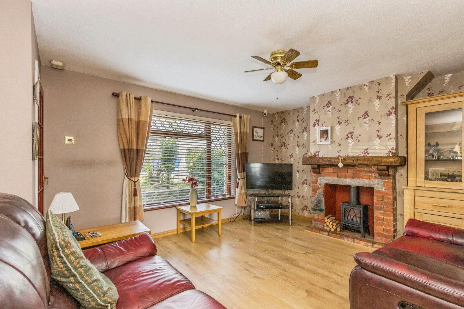 40 Springwell Crescent 9 of 12