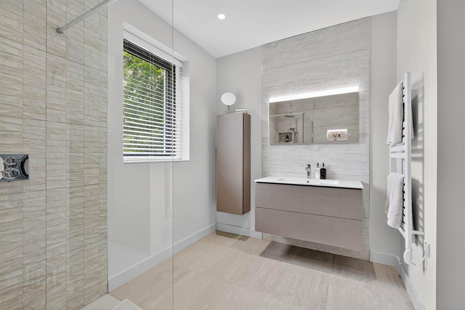 8 Ballynahatty Road 28 of 45