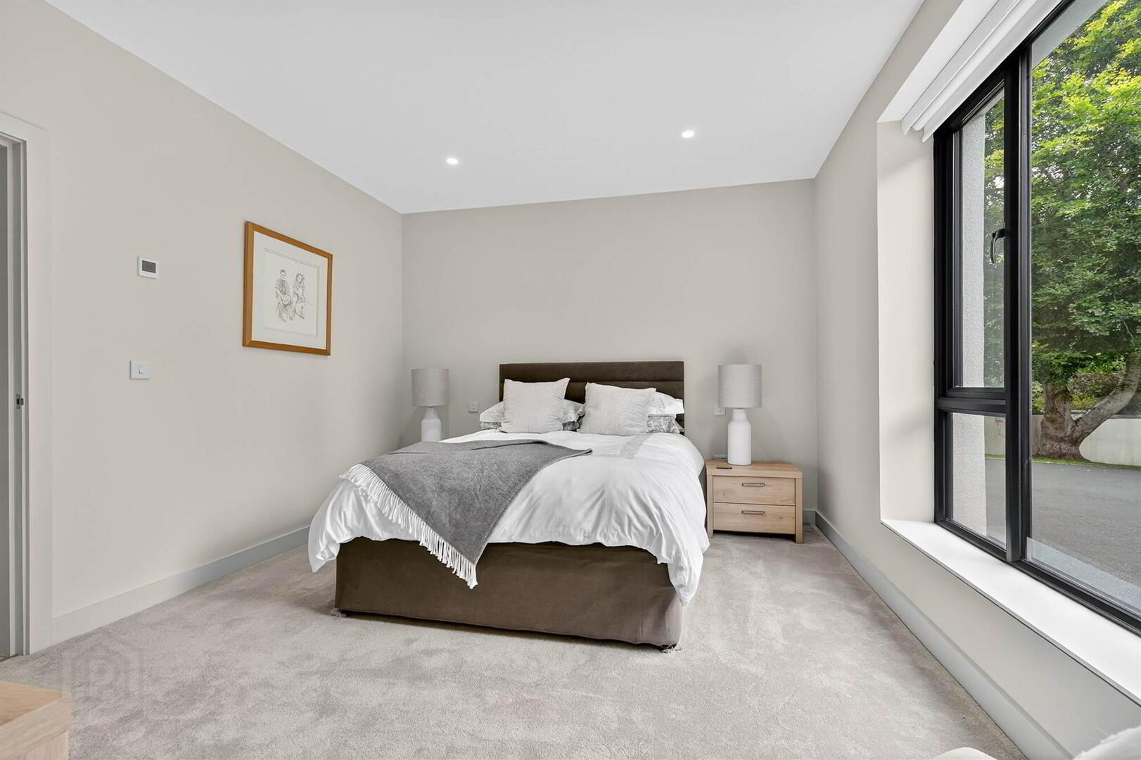 8 Ballynahatty Road 36 of 45