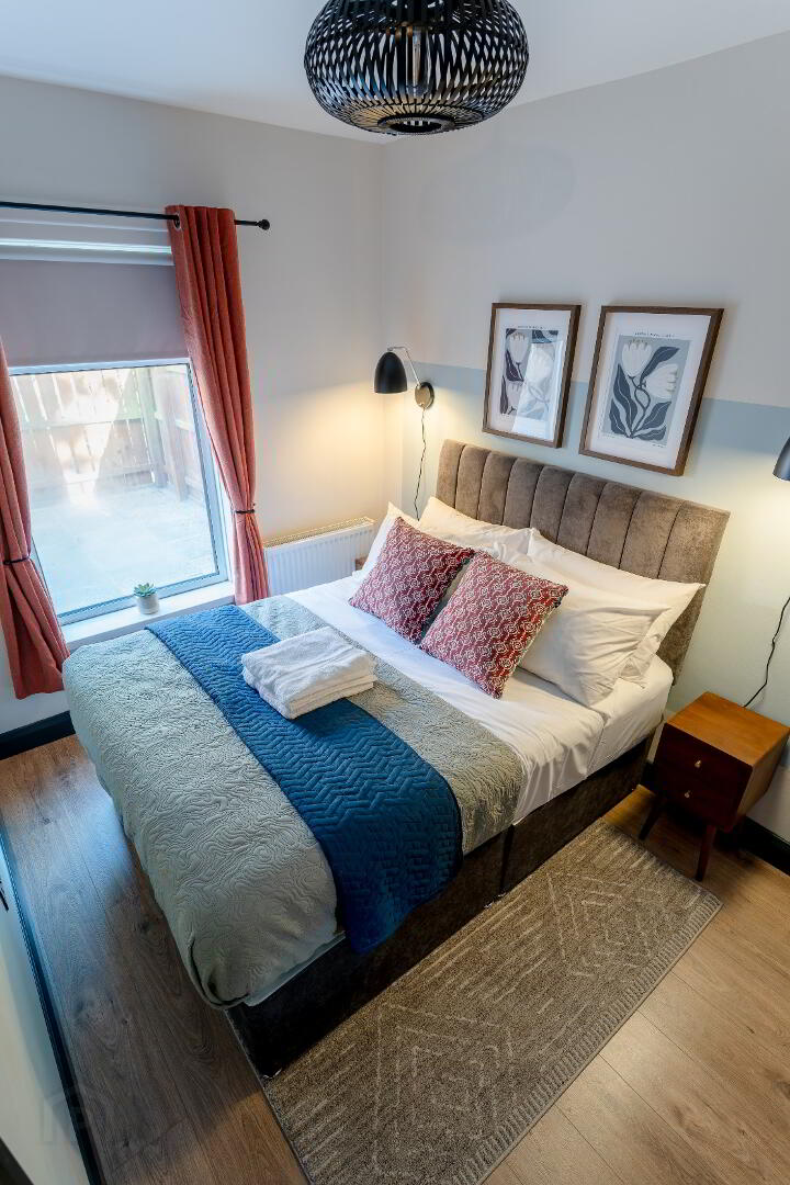 City Centre Short Term Let, Salisbury Court 8 of 16