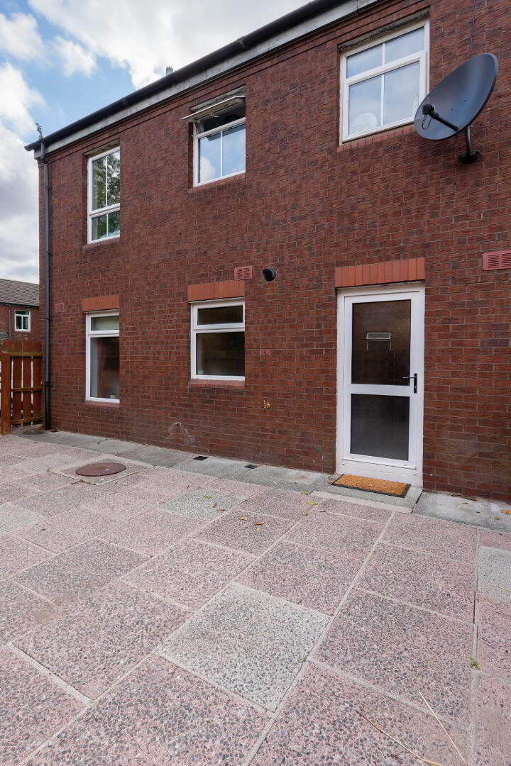 City Centre Short Term Let, Salisbury Court 16 of 16