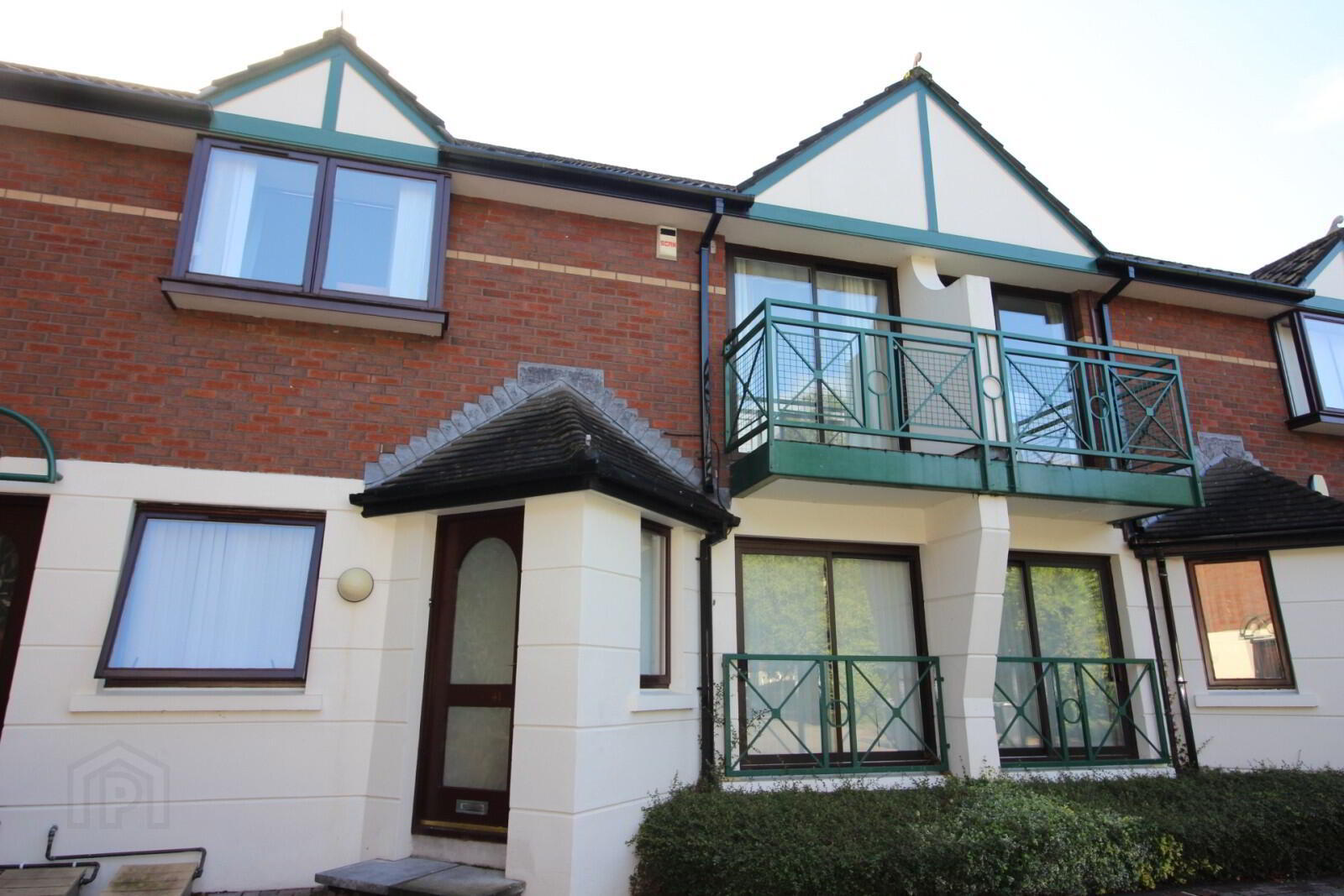 41 Ashleigh Manor 1 of 6