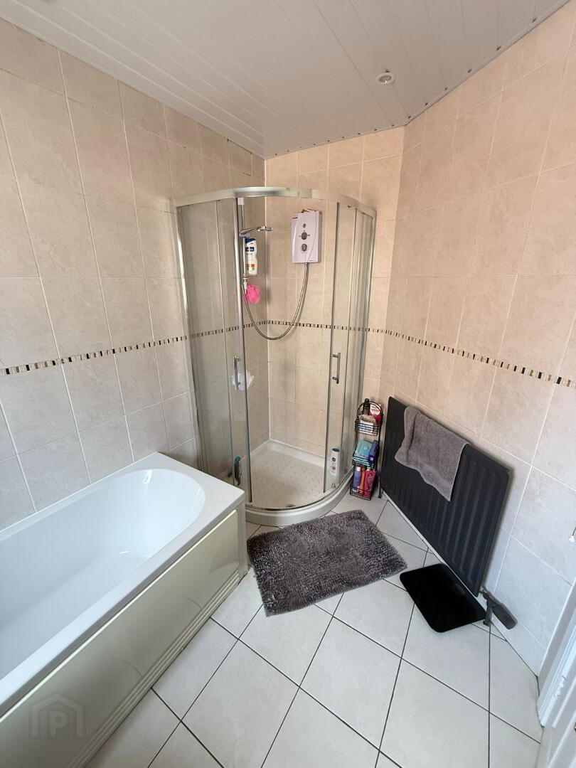 12 Whitethorn Brae 12 of 14