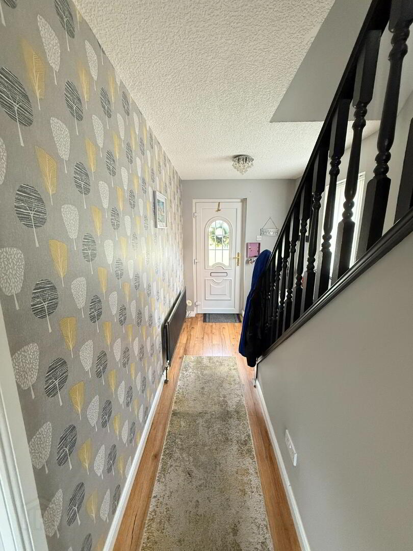 12 Whitethorn Brae 2 of 14