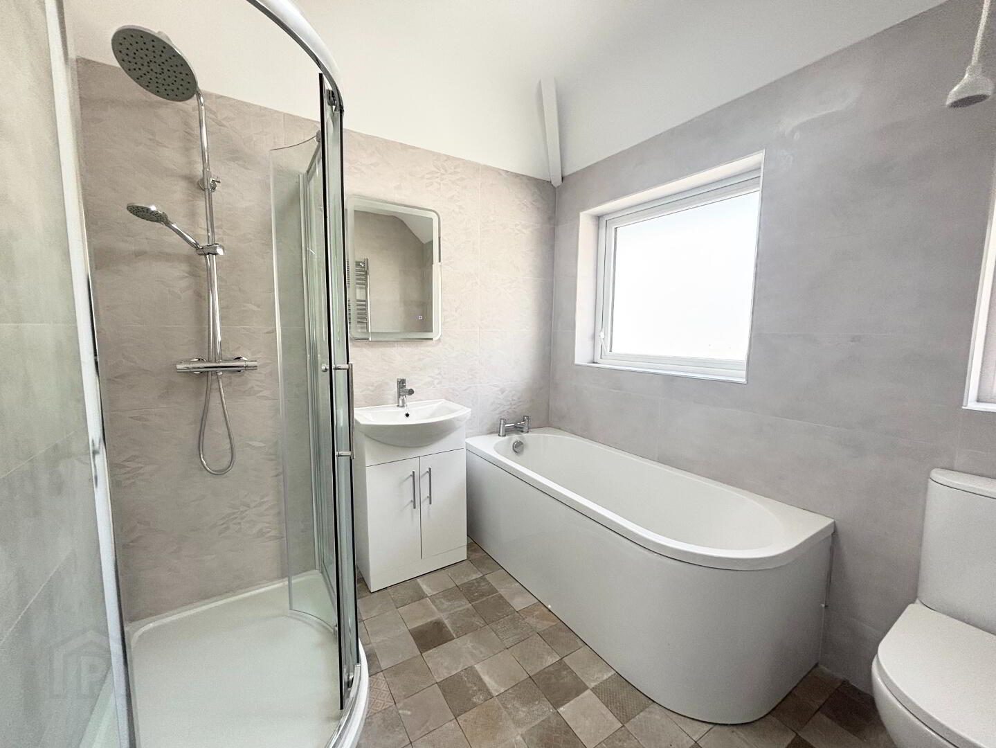 21 Glendun Drive 12 of 17