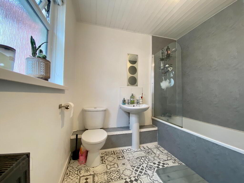 29 Seaview Street 7 of 12