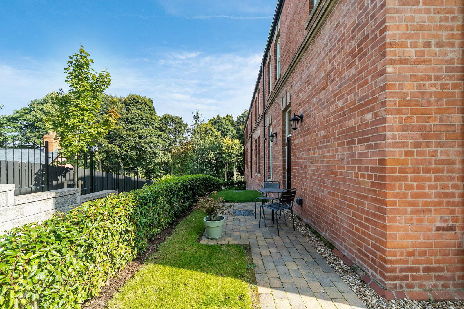 Number 1, 24 Ishbel Mews 16 of 18