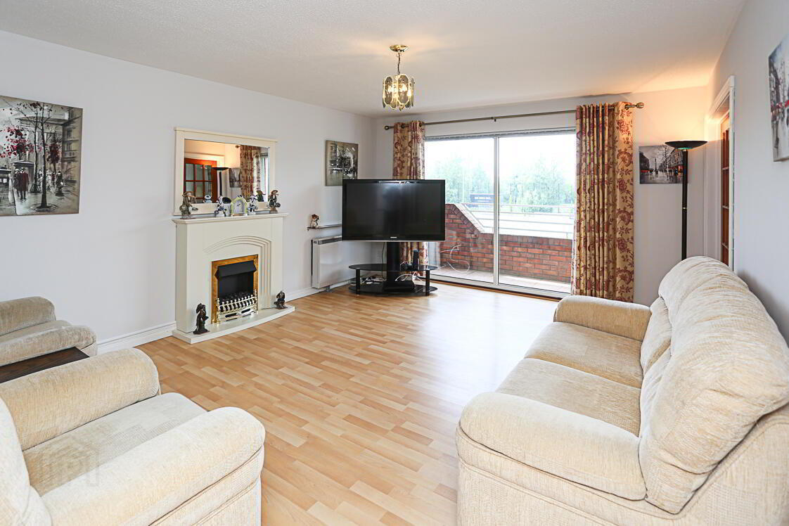 8 St Helens Court 5 of 24
