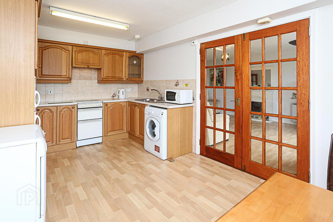 8 St Helens Court 10 of 24