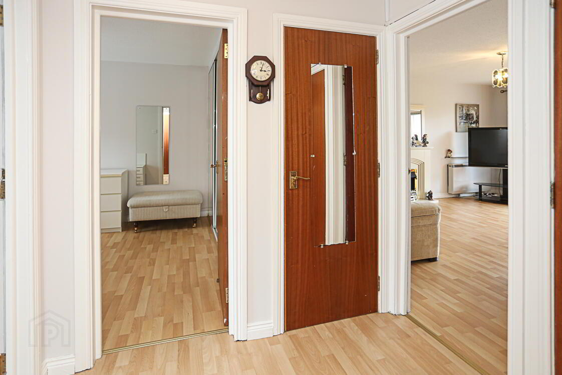 8 St Helens Court 13 of 24