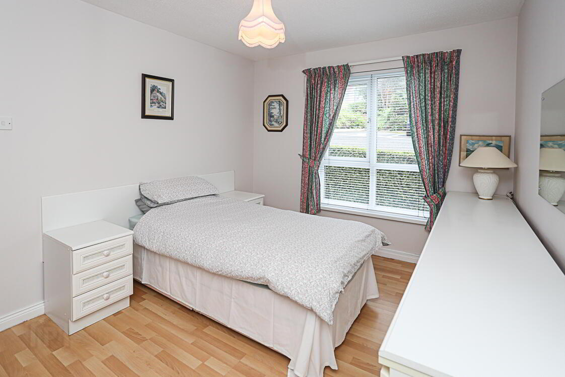 8 St Helens Court 14 of 24