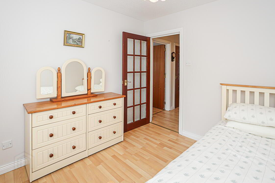 8 St Helens Court 18 of 24