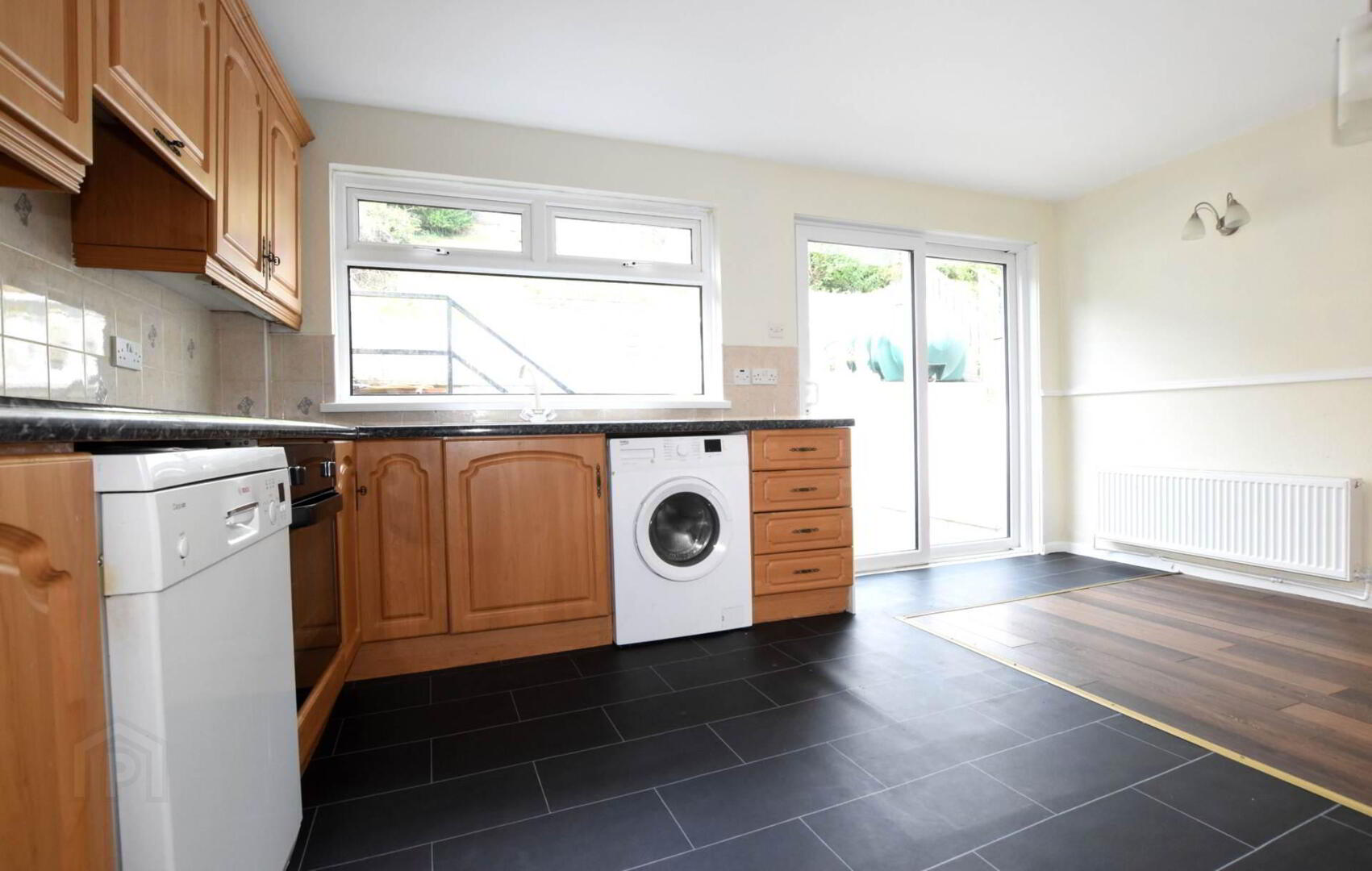 37 Meadowbank Avenue 8 of 20