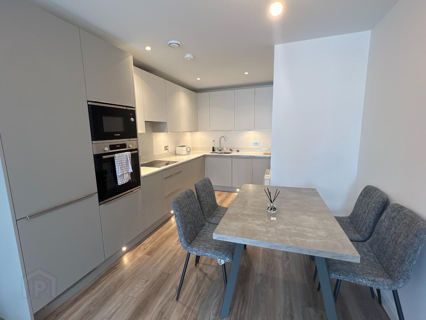602 Portland 88, 55 Ormeau Road 7 of 10