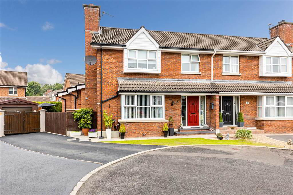 21 Knockdarragh Park 1 of 32