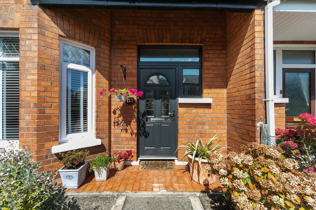 132 Ardenlee Avenue 3 of 26