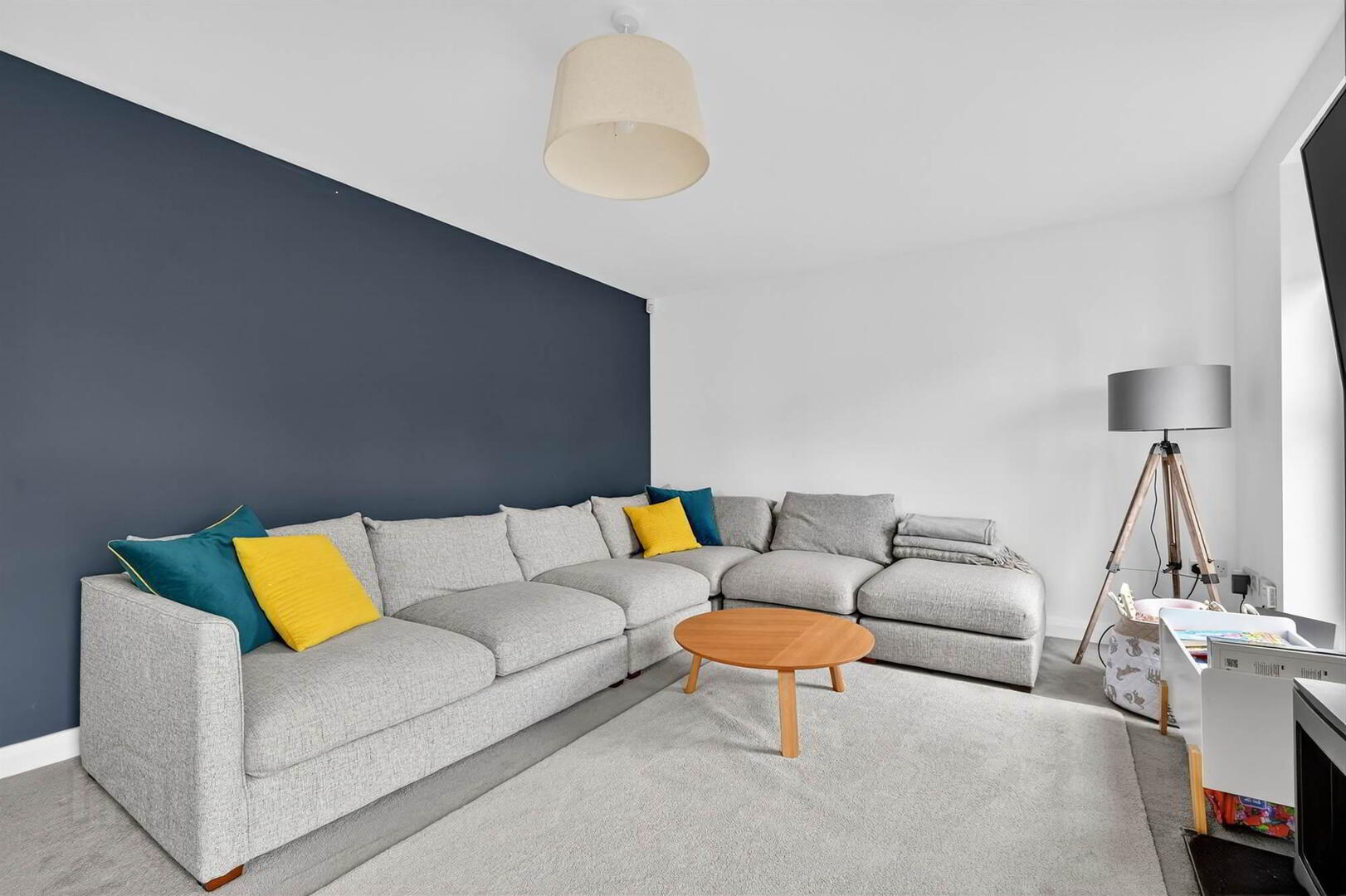 10 Wandsworth Court 6 of 36