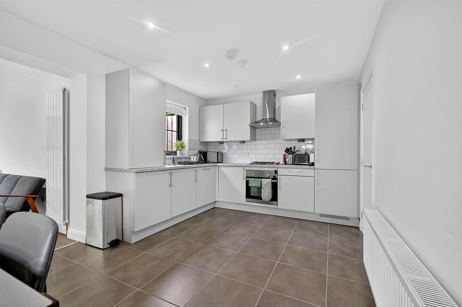 10 Wandsworth Court 12 of 36